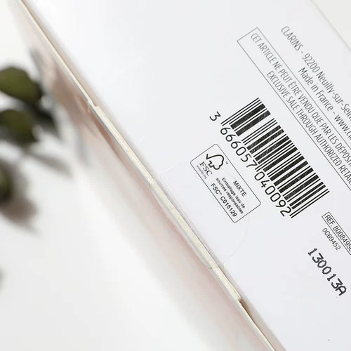 Clarins, осветляющий белый комплект, эссенция для подчеркивания естественного сияния кожи в ампулах, лосьон, 3 предмета, интенсивное увлажнение