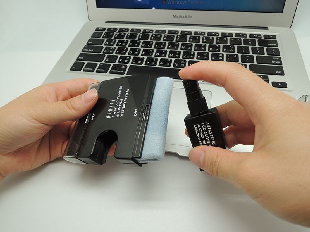 Three-in-one computer keyboard screen cleaning set TV tablet screen cleaning