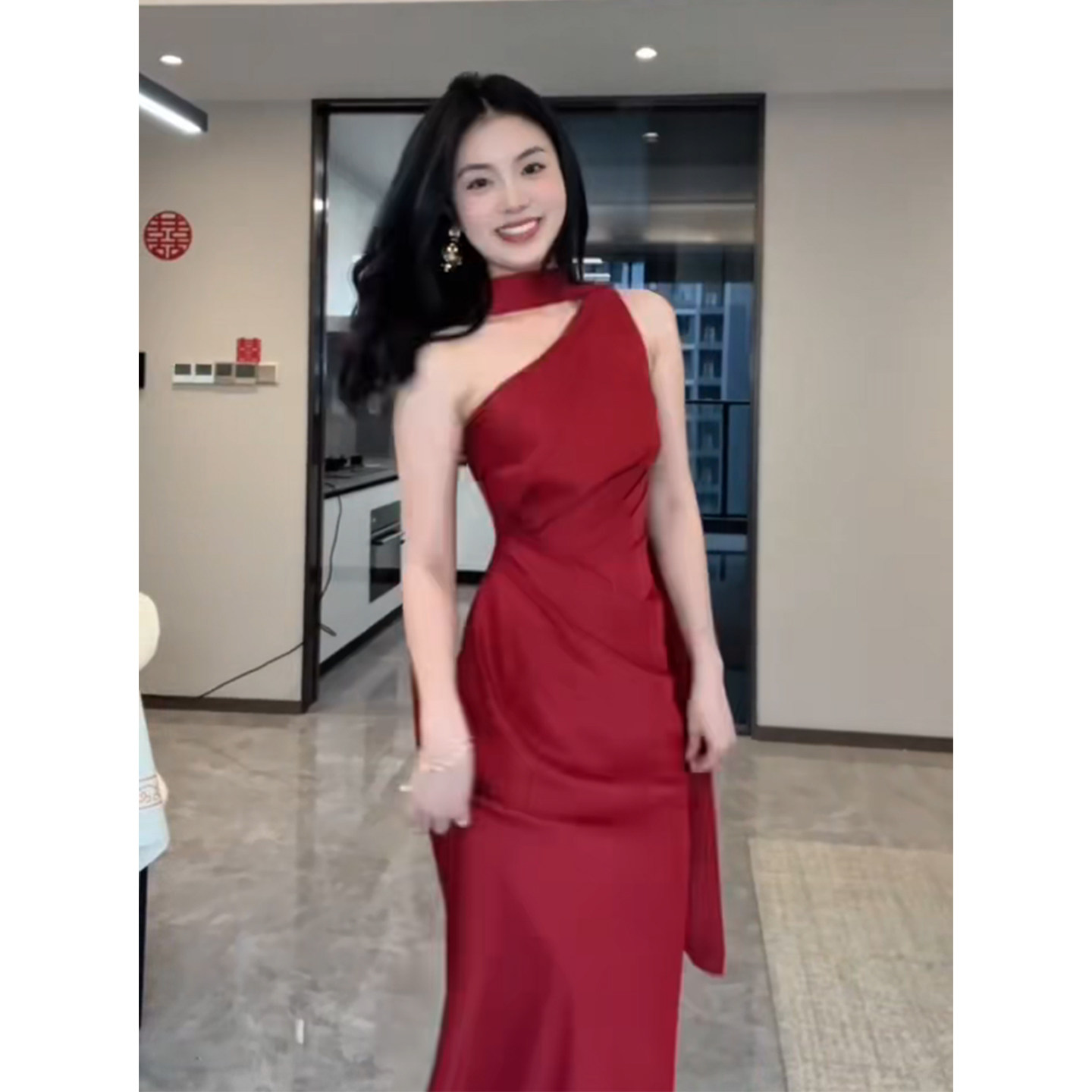 红色晚礼服2025新款高端轻奢小众主持人结婚敬酒服新娘订婚礼服夏,惊艳全场的夏日婚礼首选!-礼服-淘宝好物网