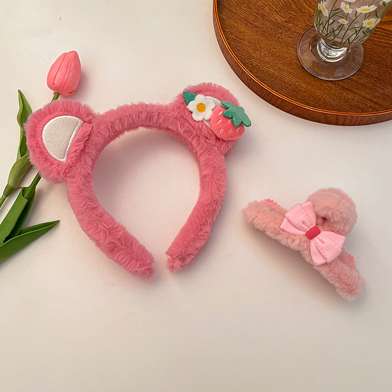 images 24:Strawberry-cute cute bear shampooed female swutter mask beam hair band 2022 new red hair card