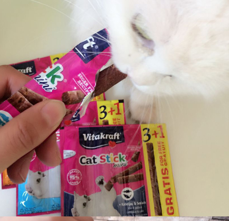 Vitakraft Wei Ta Kraft Cat Meat Stick Tiền thưởng 4 gói Mèo ăn vặt Mèo sọc mèo Thức ăn cho mèo thức ăn tốt cho mèo