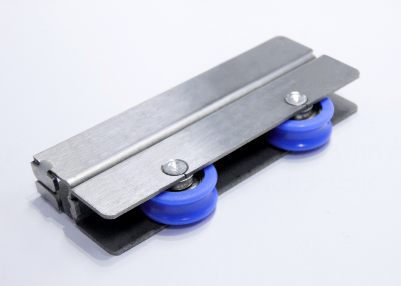 Panoramic balcony anti-derailleuring pulleys
