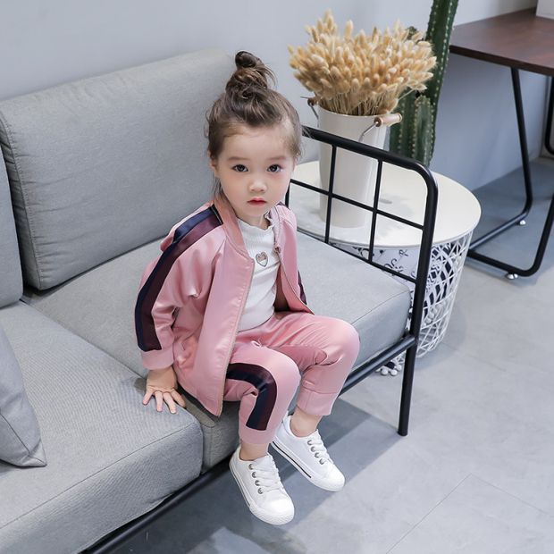 Bộ đồ cho bé gái mùa thu 2018 mới dành cho trẻ em quần áo thể thao mùa thu thoáng khí phiên bản Hàn Quốc của hai bộ thủy triều đồ trẻ em