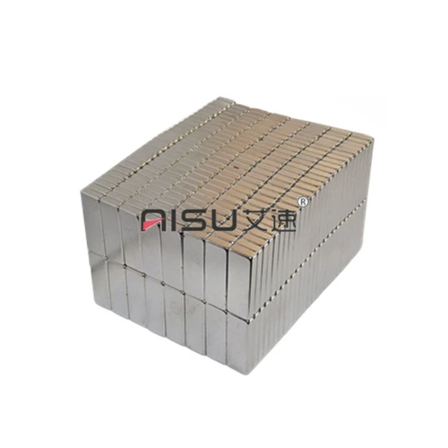 Прямоугольный магнит, поглощающий железный камень.