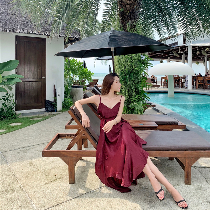 VK旗艦店 韓系露背雙開叉不規則飄逸無袖洋裝