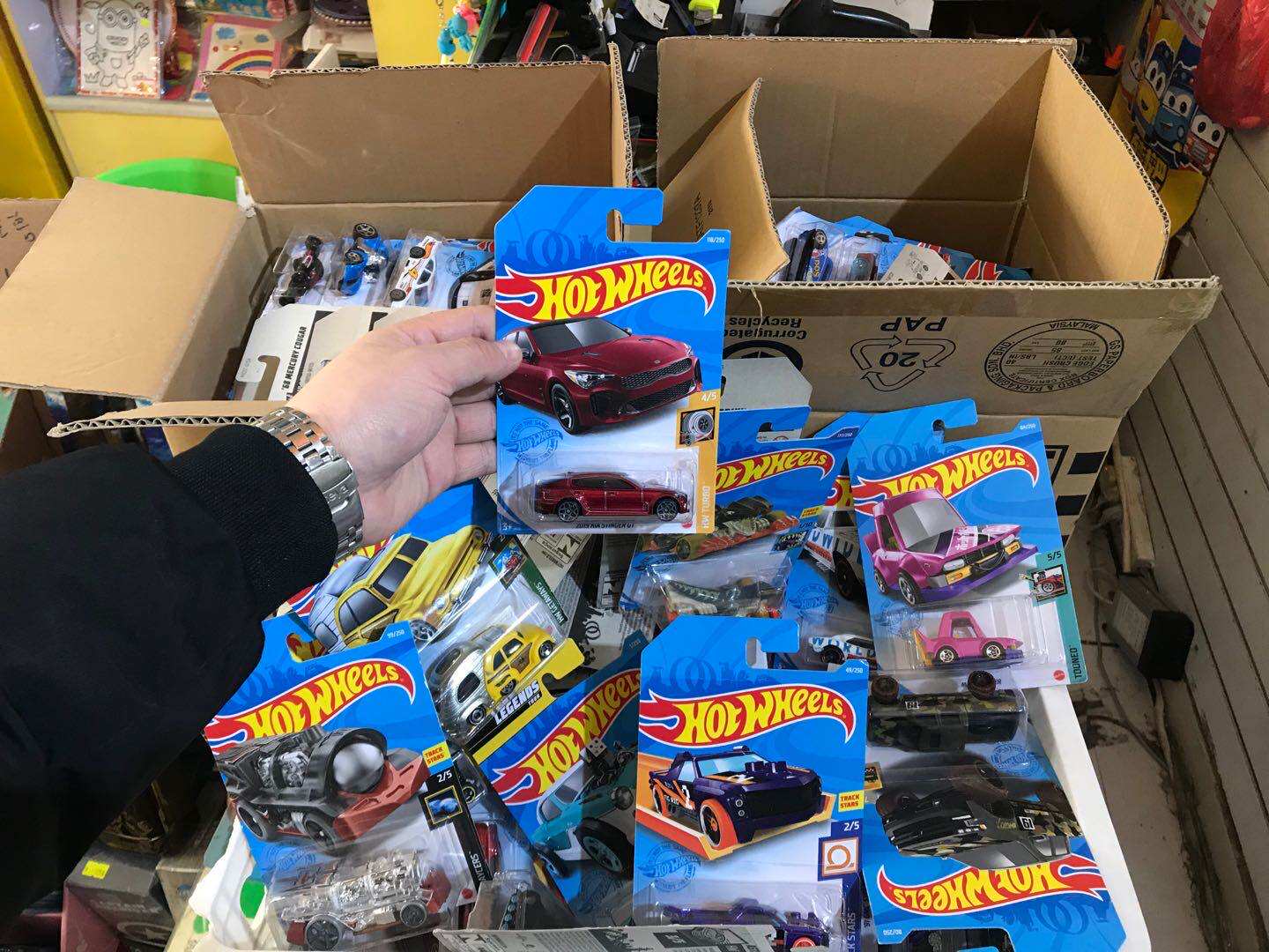 Hot Wheels Hot Little Sports Car Track Track Car Model Set Boy Toy Gift Box Toy car C4982