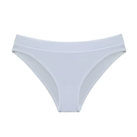 Белый, определенной толщины, без скручивания