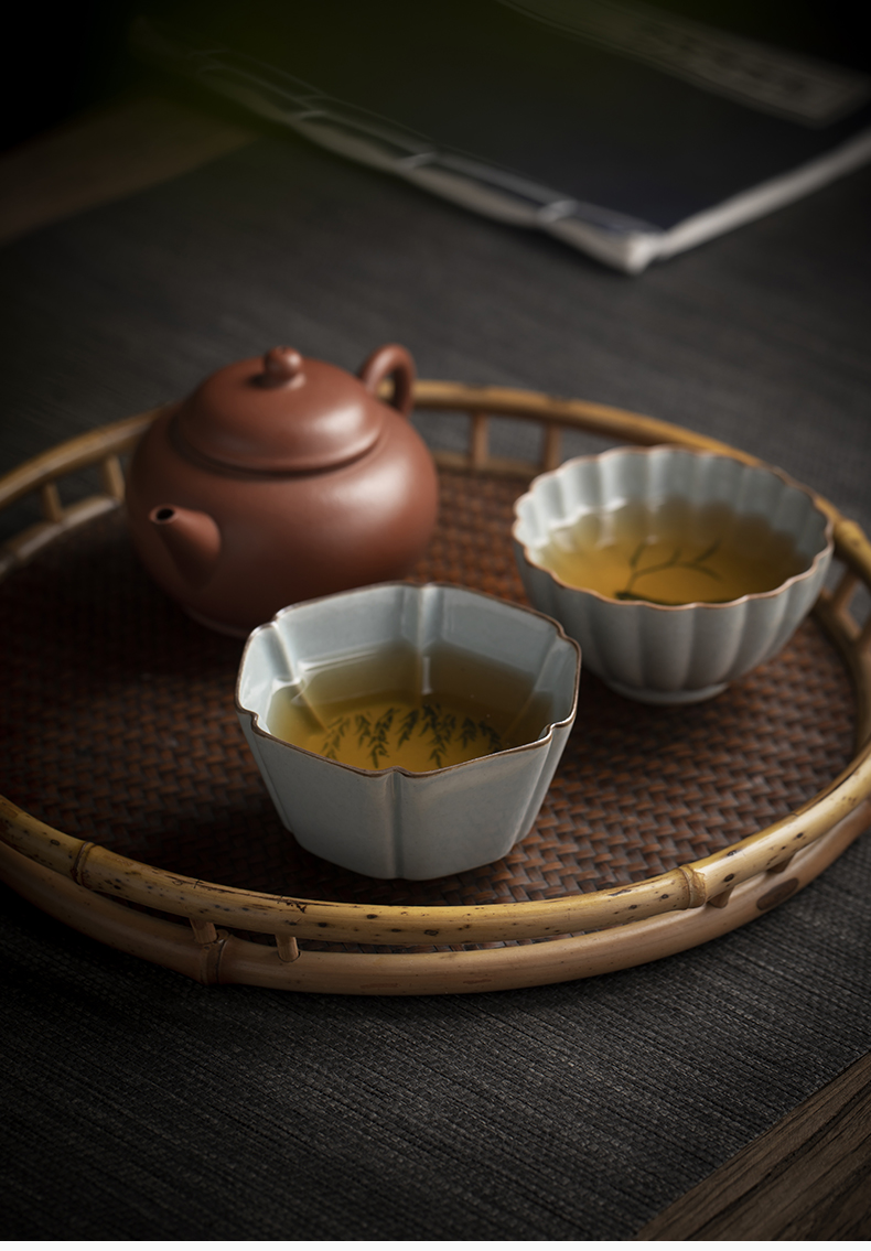 Cloud operation jingdezhen blue and white sample tea cup antique glaze ceramic tea set hand - made master cup of restoring ancient ways zen tea cups