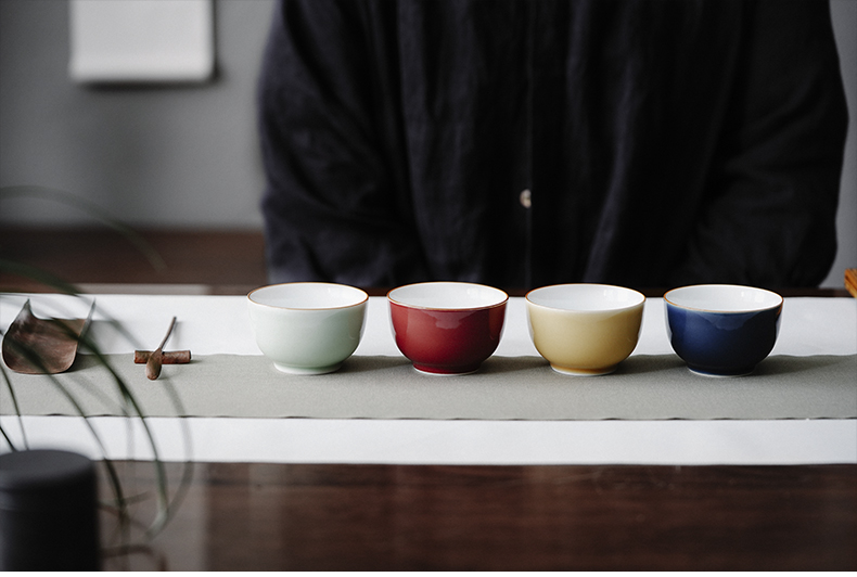 Four seasons cloud art of jingdezhen ceramic color glaze manually masters cup kung fu tea set a single tea cups single CPU