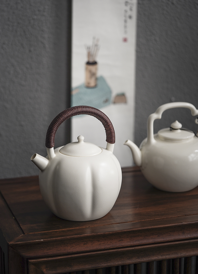 Cloud operation manual soda glaze white clay teapot electric TaoLu large earthen POTS tea kettle kung fu tea set