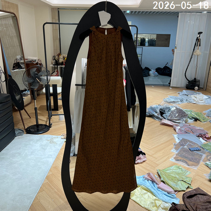 European Station 2026 Summer New Fashion Round Neck Silk Polka Dot Sleeveless Vest Dress for Women European Goods 9018