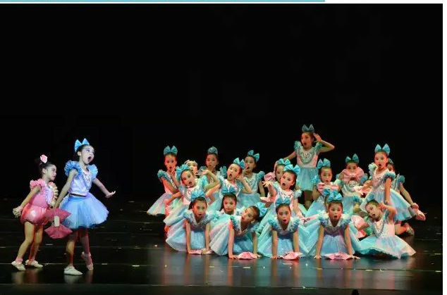 Phong cách Xiaohe thứ chín mới, kho báu thứ hai đến với trang phục biểu diễn vũ đạo trang phục mẫu giáo quan ao tre em