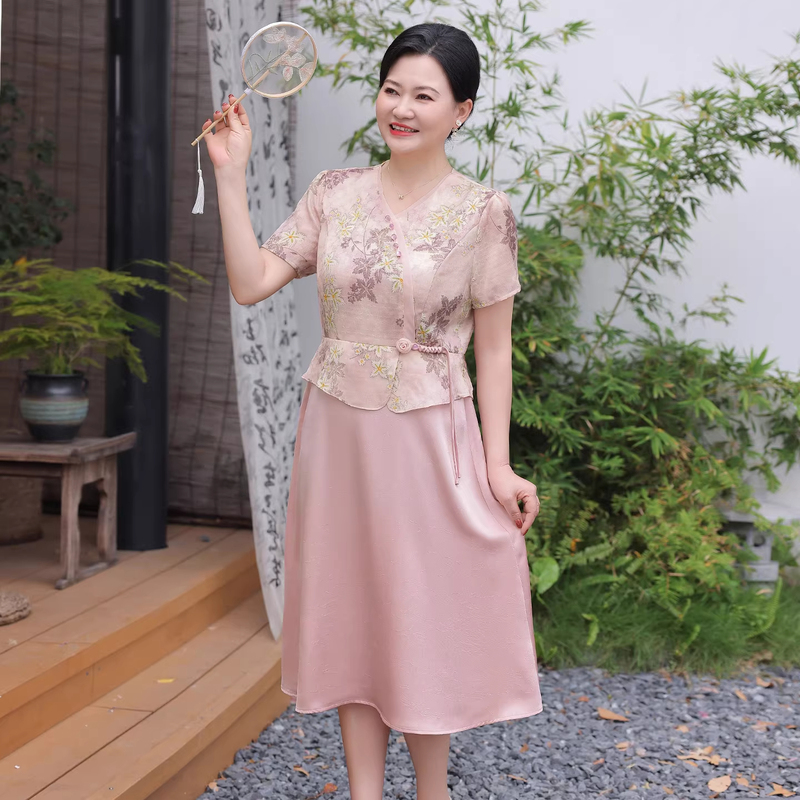 Mother's Day Gift for Mom: Summer Dress with Chinese Style, Waist-Cinching, Slimming Effect, Pink Chiffon Mid-Length Dress for Middle-Aged Women