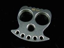 (Running octopus) Stainless steel keychain multi-purpose self-defense key pendant edc portable hanging ornaments