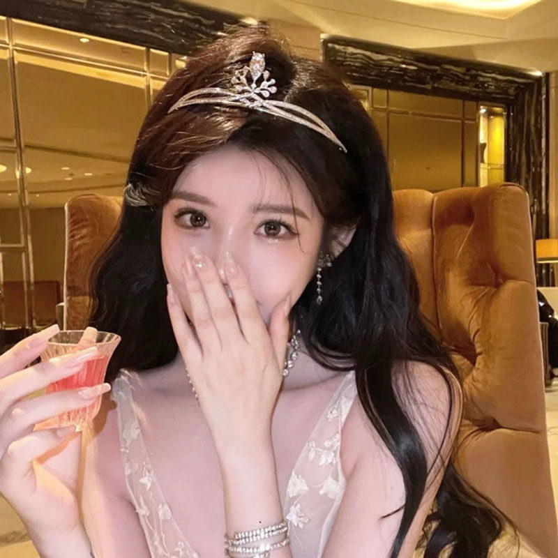 18 - year - old adult crown birthday crown headdress Baroque Crystal Crown Bride Red Girl 18 - year - old gift