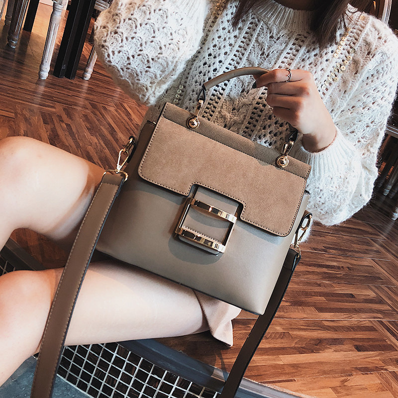 Tide brand 2022 new Korean version fashion high-end retro handbag women's bag all-match one-shoulder messenger small square bag