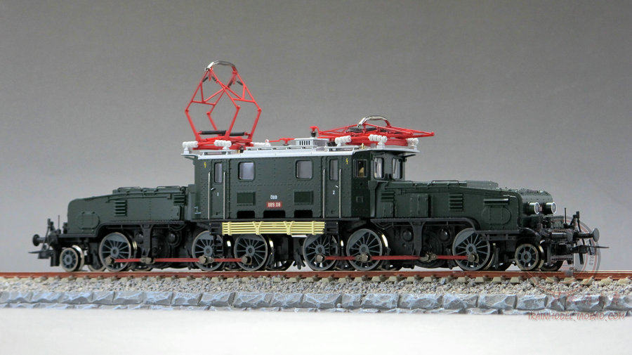 欧洲铁路巨兽~大鳄鱼电力机车