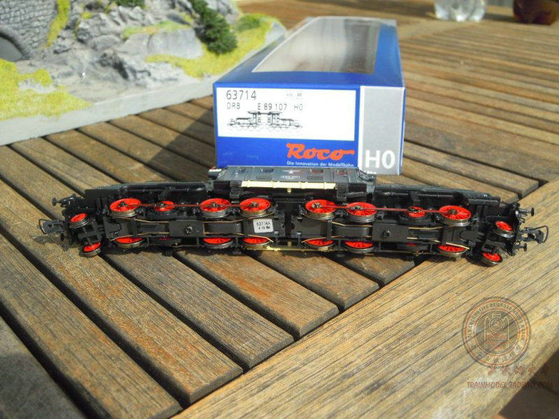 欧洲铁路巨兽~大鳄鱼电力机车