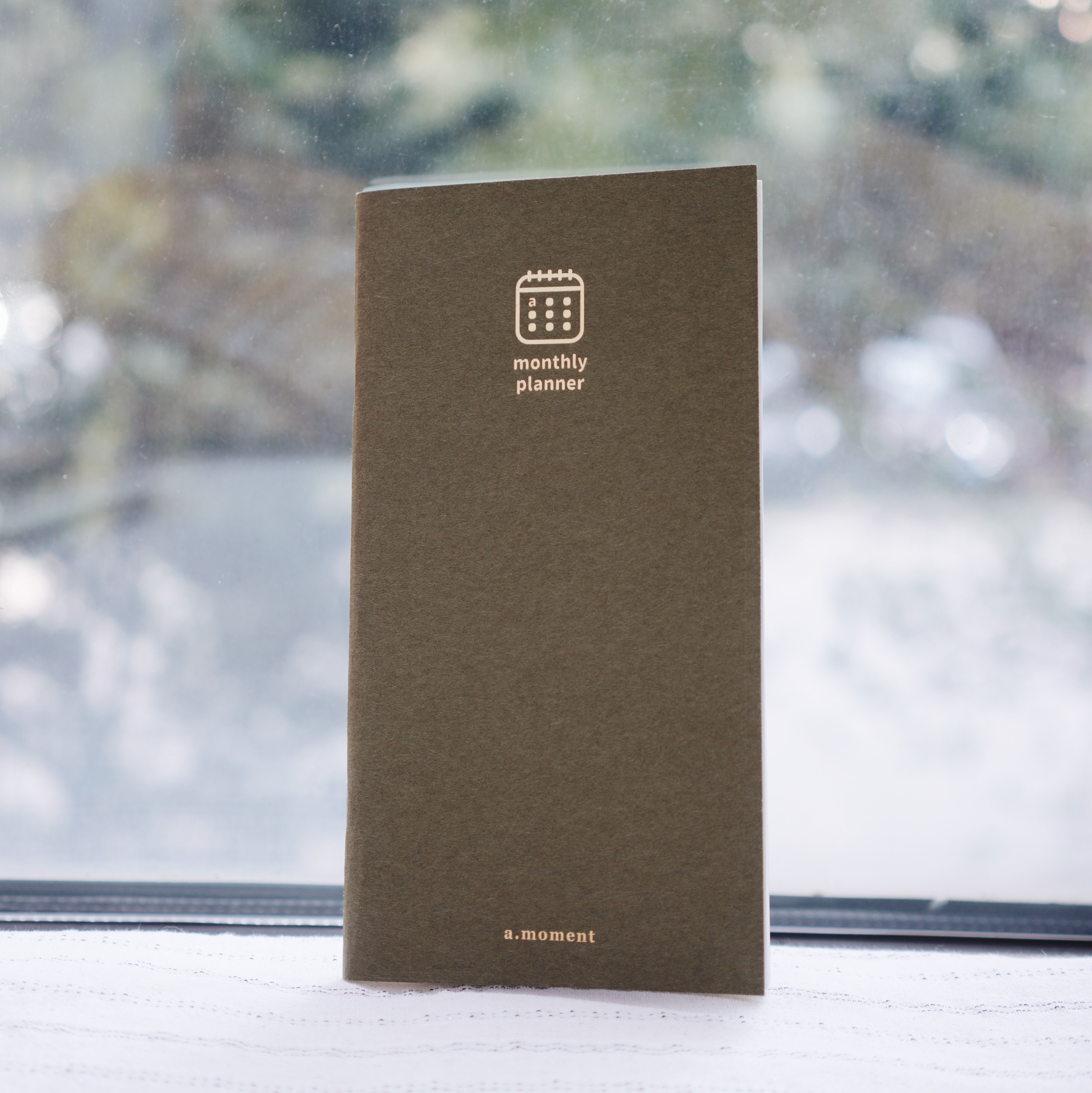 a.moment Monthly Planner (TN Regular Size)