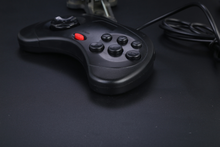 Sega MD thẻ đen Yuyou sách trắng điều khiển trò chơi pc máy tính xách tay đôi máy trò chơi win10 cáp usb máy tính - Kiểm soát trò chơi tay cam choi game
