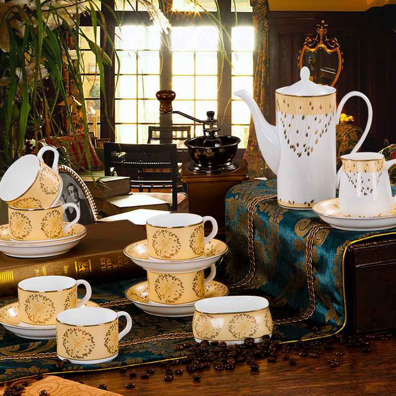 Jingdezhen European household contracted creative ceramic coffee set 15 head suit English ipads China cups and saucers flower tea cups