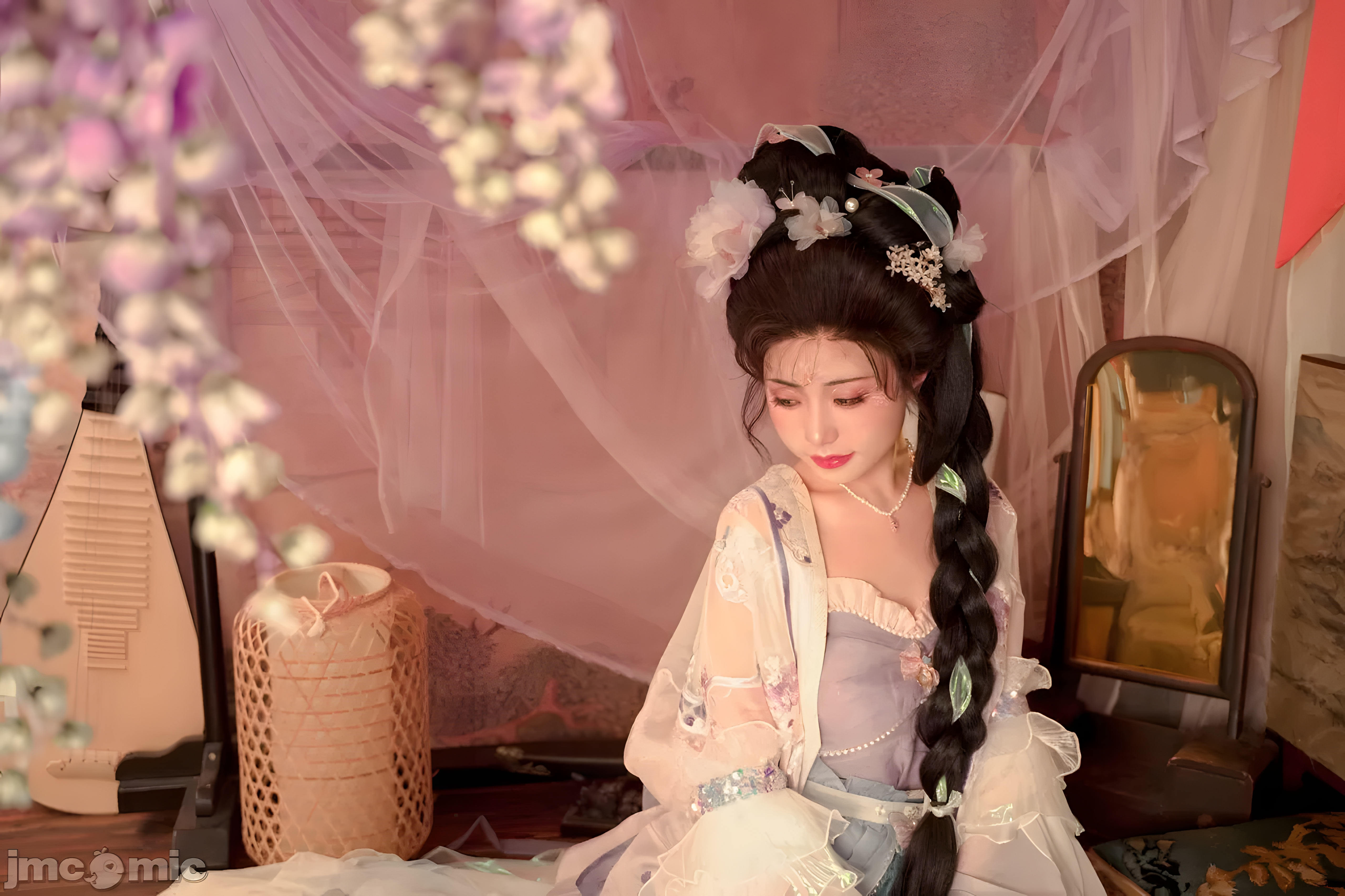 紫藤花下汉服少女高清 4K 壁纸|温柔国风古典氛围感写真