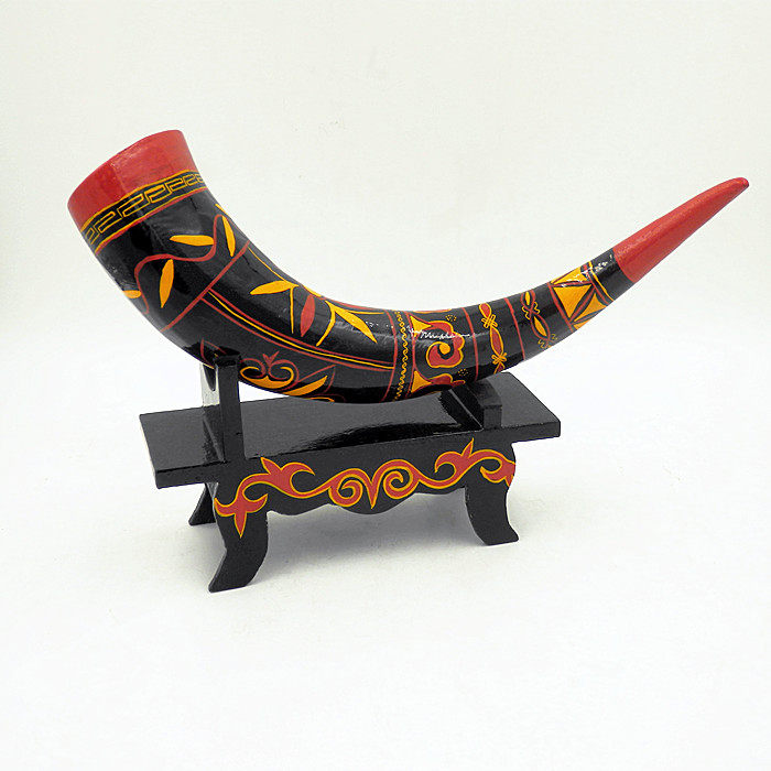 Sichuan Liangshan ethnic minority handicraft Zhaojue Yi lacquer calf horn ornament