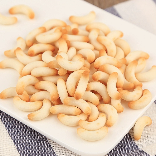 Тайваньский бренд хостелсиновый печенье Crescent Biscuits Детские шлифовальные зубы хрустящие офисные кассовые закуски 130 г*5 банка