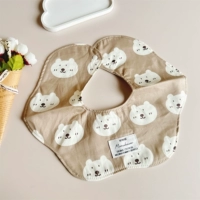 Белая серая голова медведя