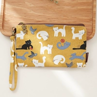 Абрикосо -желтая кошка