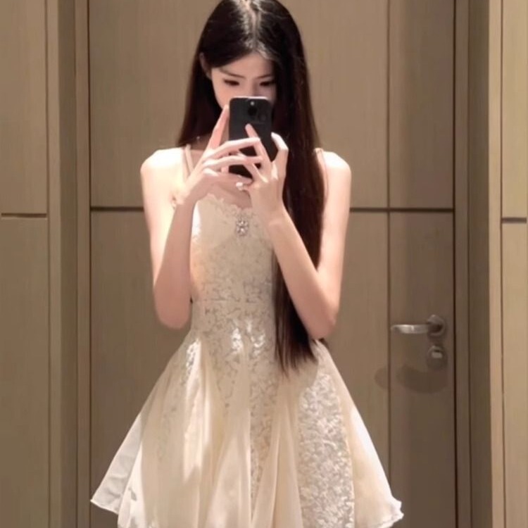 145cm Petite Elegant Suspender Dress with a Pure and Sexy Vibe, Waist-Cinching Puffy Skirt, Mini Dress for Summer, Size XXS 145cm Petite Elegant Suspender Dress with a Pure and Sexy Vibe, Waist-Cinching Puffy Skirt, Mini Dress for Summer, Size XXS