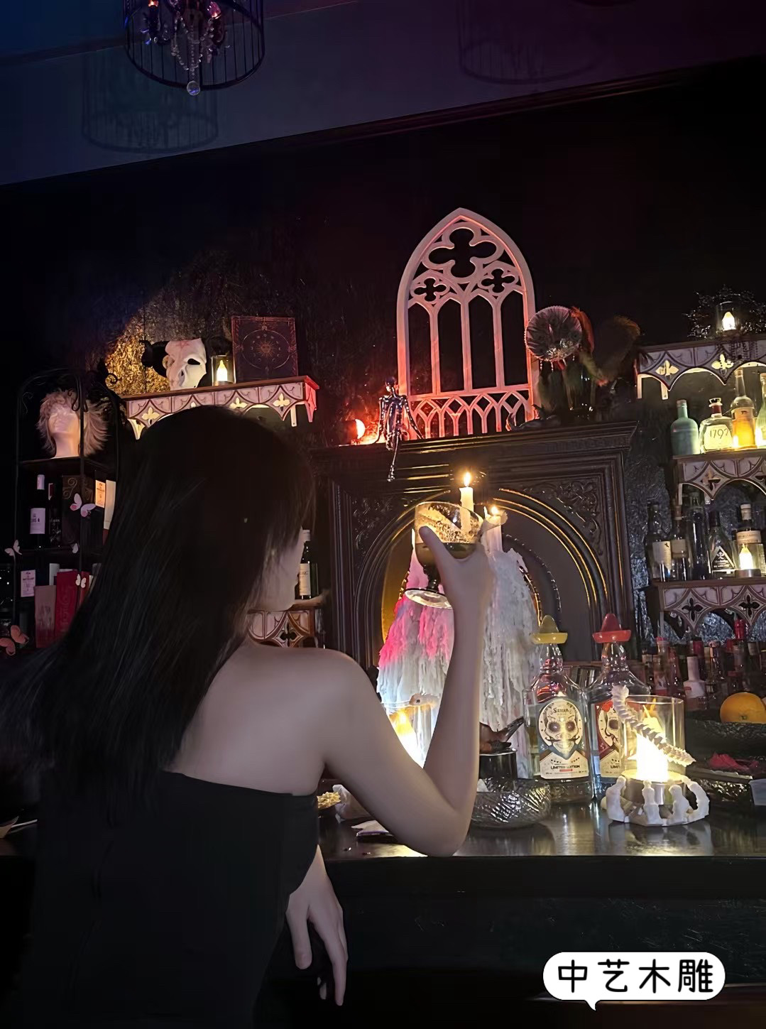 法式装饰窗假窗户挂件，如何让墙面更具欧式复古韵味？——装修设计的新潮流趋势