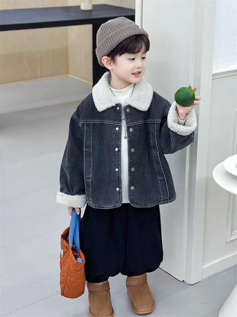 Boys' Autumn and Winter Fleece-Lined Denim Jacket 2025 New Thickened Children's Top Stylish Clothes for Boys and Toddlers Trendy