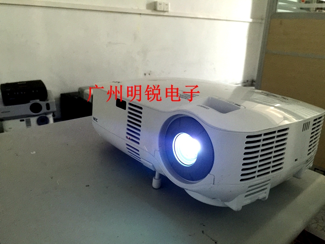 Máy chiếu đã qua sử dụng NEC VT580, HD gia đình, giáo dục và đào tạo, máy chiếu sử dụng văn phòng