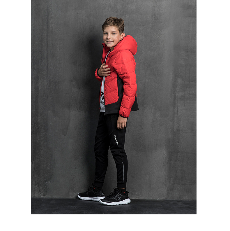 Kelme karme thể thao của trẻ em xuống áo khoác cậu bé mùa đông dài đào tạo bóng đá áo khoác xuống áo khoác phụ nữ áo phao siêu nhẹ nữ
