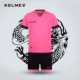 KELME Kalmei Quần áo trẻ em bóng đá trẻ em đích thực phù hợp với nam sinh áo tiểu học mùa hè quần áo ngắn tay nữ - Bóng đá