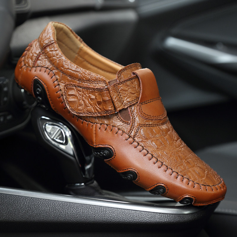British casual leather shoes men's leather 2022 new all-match Korean version of the trendy youth soft-soled beanie shoes driving men's shoes