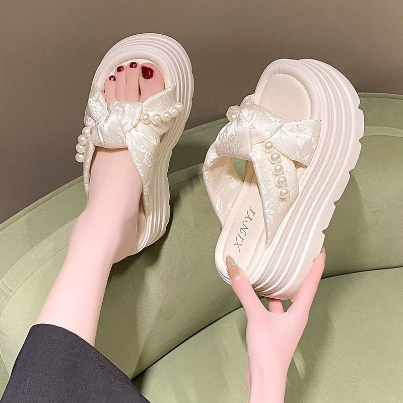 Platform Height-Increasing Slip-On Beach Sandals for Women 2026 Summer New Style Pearl Short Height New Chinese Style Slide Sandals Platform Height-Increasing Slip-On Beach Sandals for Women 2026 Summer New Style Pearl Short Height New Chinese Style Slide Sandals