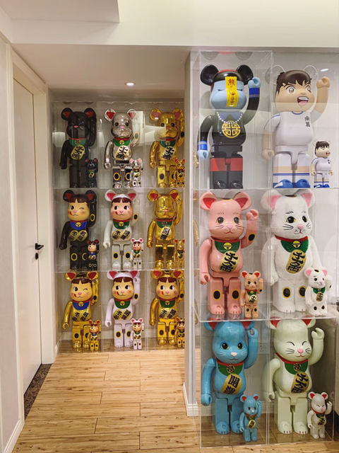 Building block bear bearbrick violent bear acrylic display box with light ornaments hand figure integrated transparent dust cover