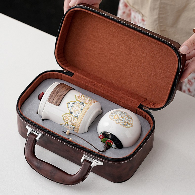 时尚茶具：点亮生活的温暖礼盒