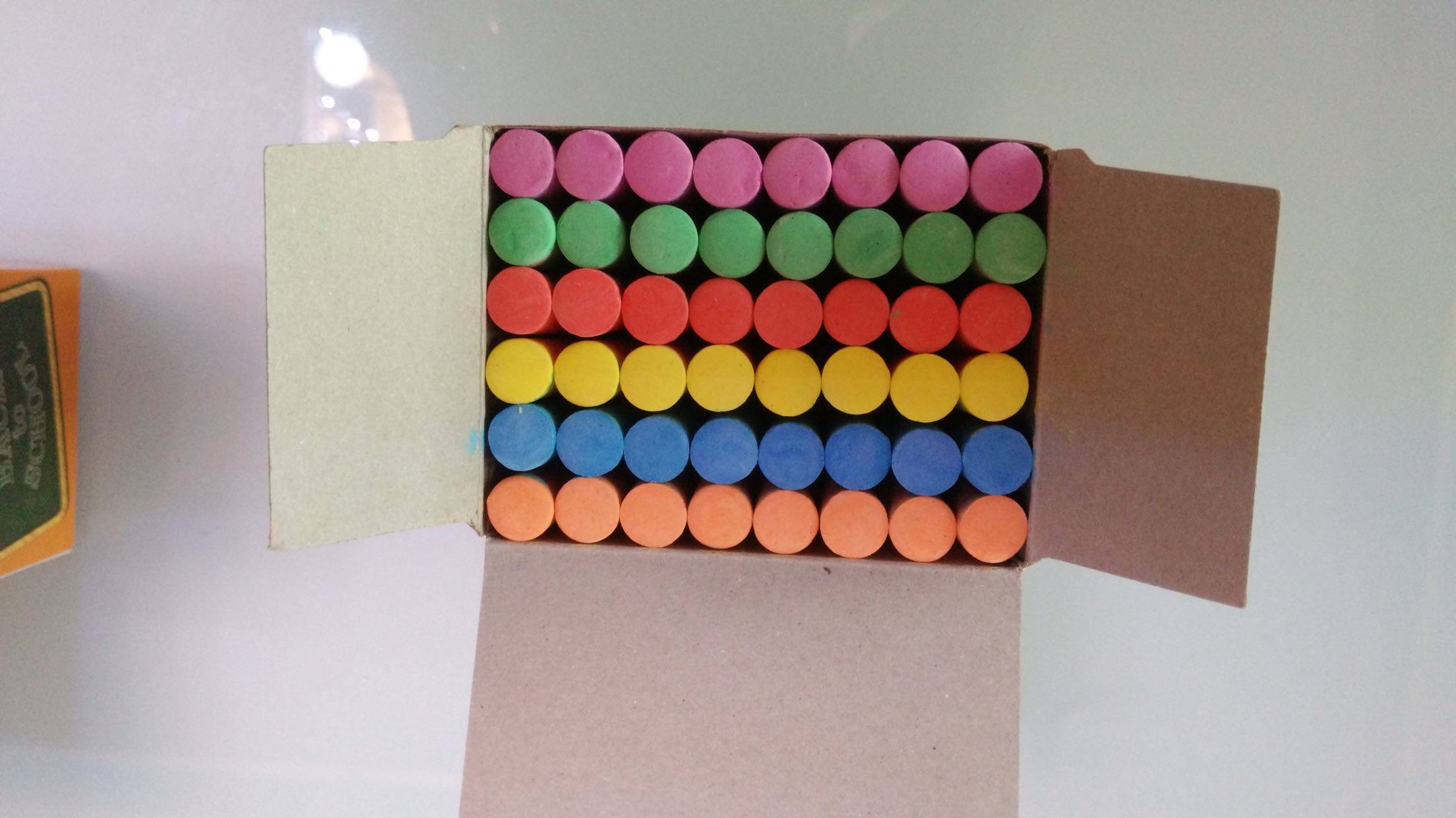 Environmentally friendly plastic light chalk white color high-quality raw materials for children's teaching and training