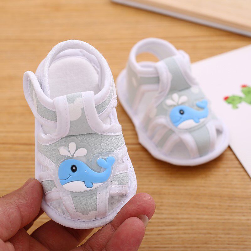 (Buy 2 double send 5 pairs of socks) 0-1 years old toddler shoes breathable comfort soft bottom non-slip baby shoes sandals