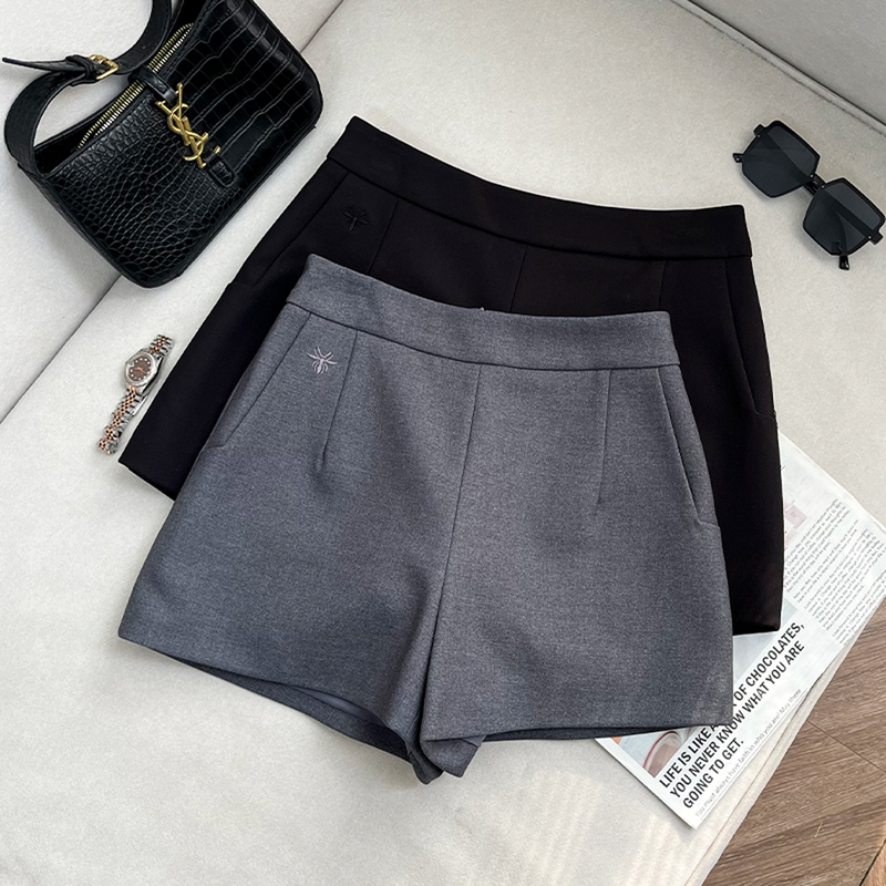 【Qing】Little Bee Embroidery Design Suit Shorts for Women Summer High Waist A-Line Casual Pants 804056 【Qing】Little Bee Embroidery Design Suit Shorts for Women Summer High Waist A-Line Casual Pants 804056