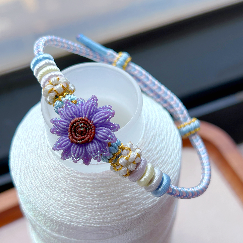 Hand-Woven Sunflower Bracelet for Students and Adults, Small Daisy Flower Bracelet That Won First Prize, Can Be Worn with Pendants Hand-Woven Sunflower Bracelet for Students and Adults, Small Daisy Flower Bracelet That Won First Prize, Can Be Worn with Pendants