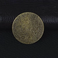 Бронзовая луна