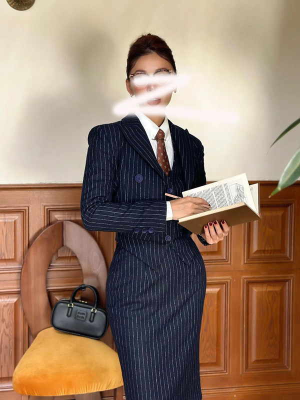 Law & Order: High-End Retro Workplace Waist-Cinching Slim-Fit Short Blazer Vest and Pencil Skirt Three-Piece Suit Law & Order: High-End Retro Workplace Waist-Cinching Slim-Fit Short Blazer Vest and Pencil Skirt Three-Piece Suit