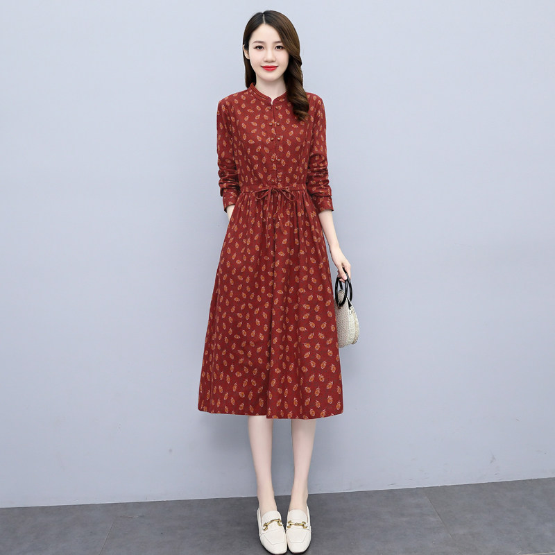 Four seasons of youth clothing new Hangzhou 2022 high - end temperament mom appears lean meat middle - long - edition dress