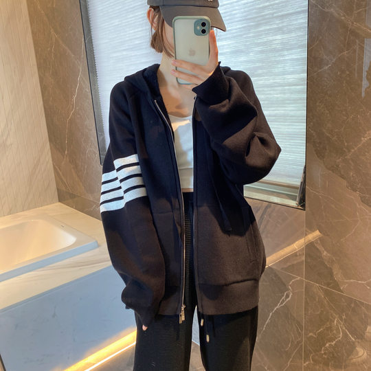 Fleece-Lined and Thickened Autumn and Winter Tb Hooded Cardigan Sweatshirt for Women, Four-Stripe Zipper Jacket, Loose Fit, Slimming, Sporty Hoodie, Trendy