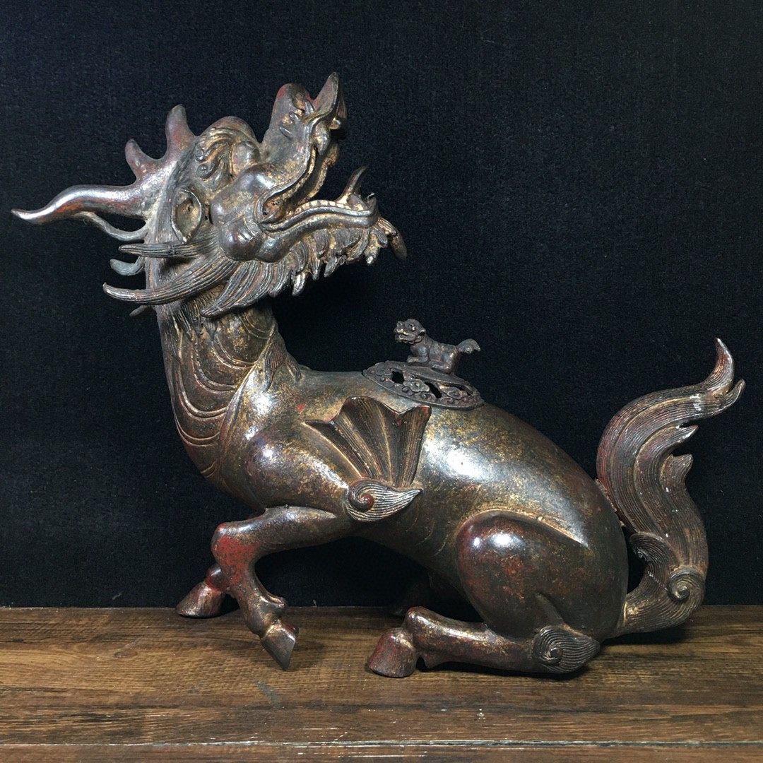 Pure copper desk turning back beast ornaments folk nostalgic craftsmanship modeling mighty Yaju tea house living room practical collection