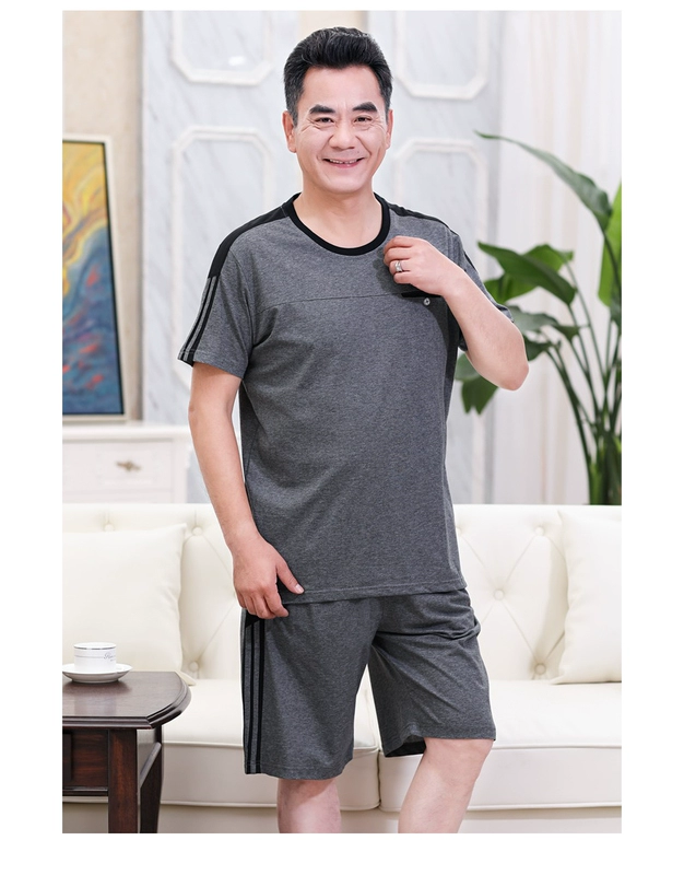 Người đàn ông trung niên đồ ngủ mùa hè nam ngắn tay quần short cotton cha nhà cũ dịch vụ cha trung niên phù hợp với